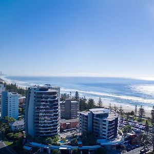 Ambience On Burleigh Beach